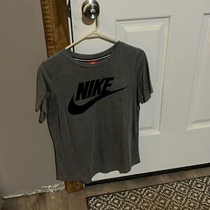 Black and gray new Nike t-shirt